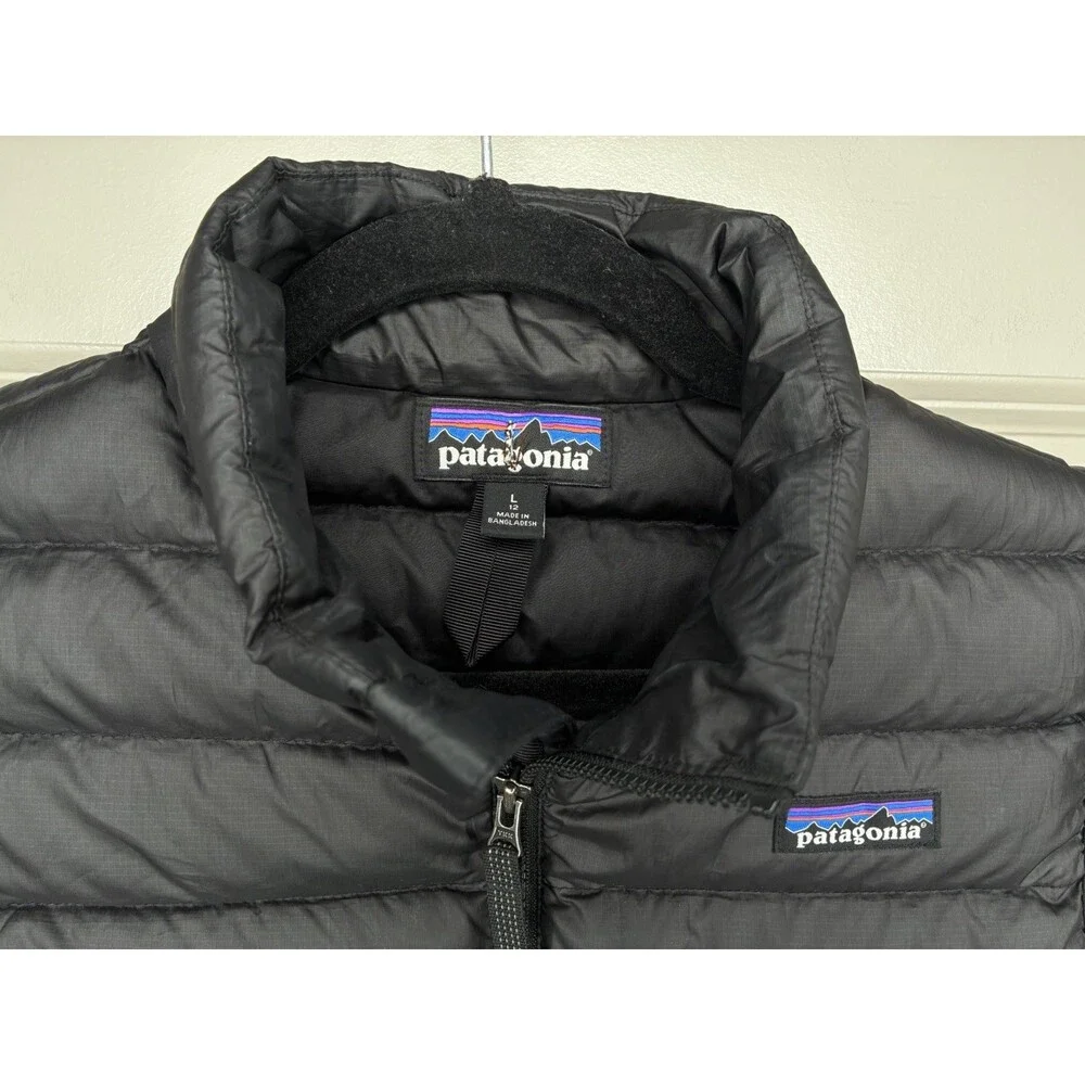 Patagonia Kids' Down Sweater Vest in Black Size Large